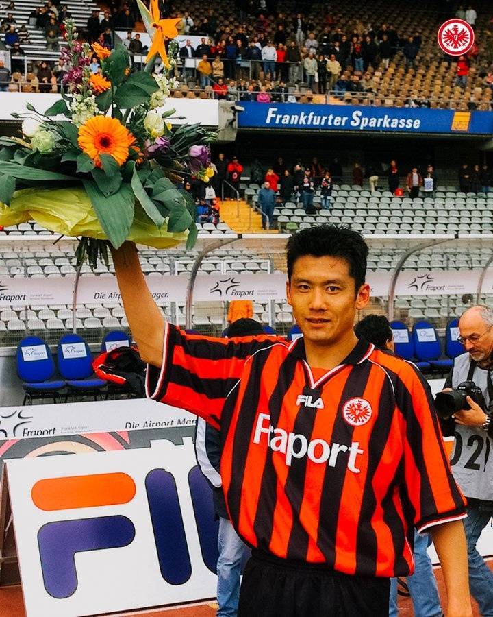 法兰克福队迎来场胜利，士气高涨信心满满的简单介绍