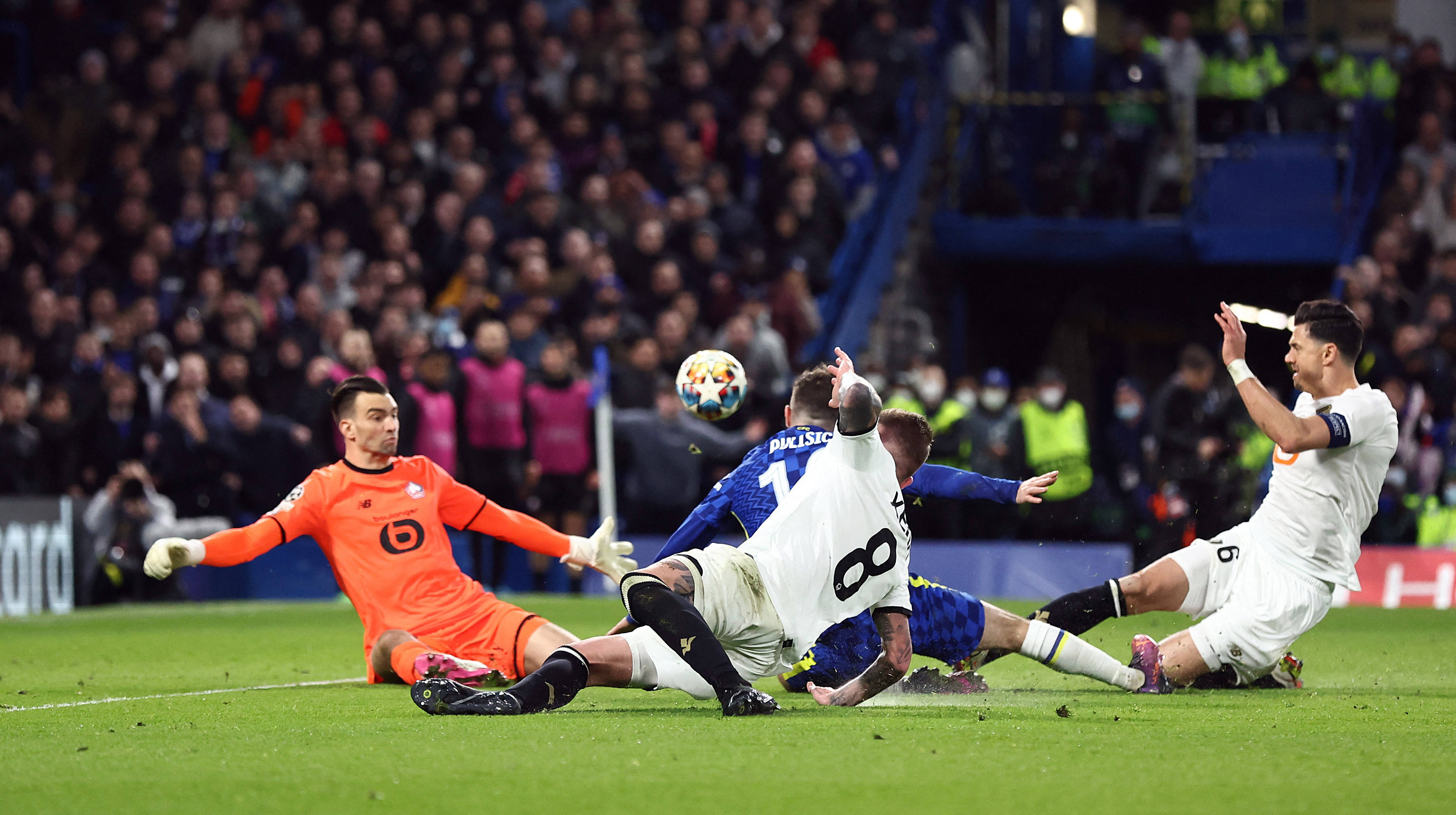 切尔西在欧冠中打出出色表现