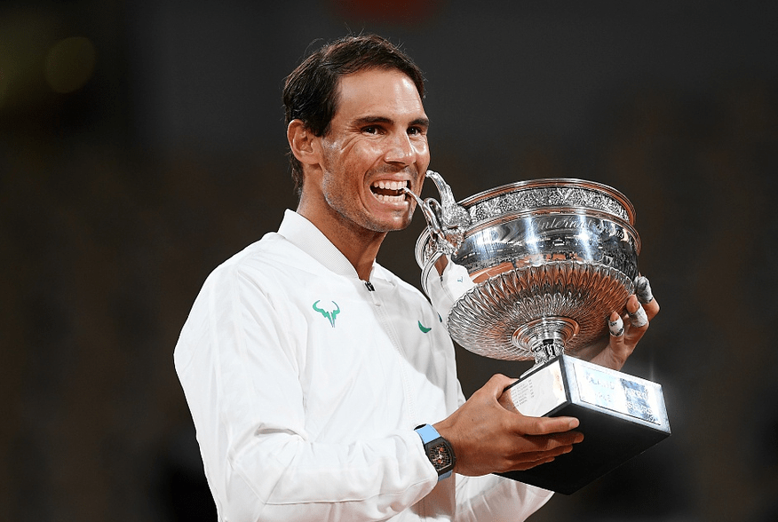 关于格拉纳达客场告捷，排名飙升榜首的信息