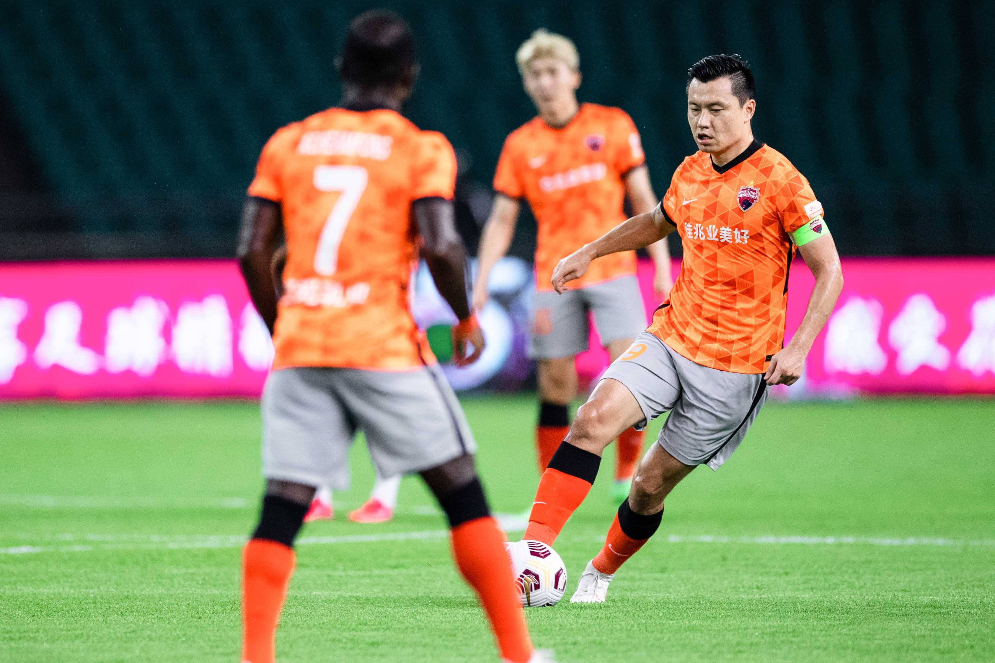 双方实力拼抢,决胜关键精彩纷呈的简单介绍 双方实力拼抢,决胜关键精彩纷呈的简单介绍