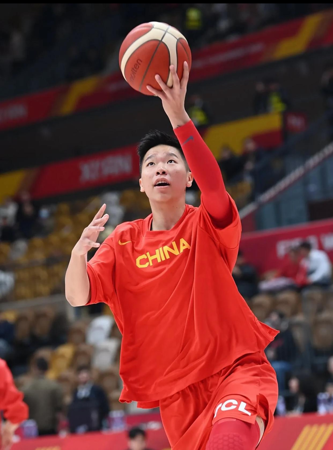 包含亚洲篮球盛会中国队誓言奋力拼搏，向胜利进发的词条