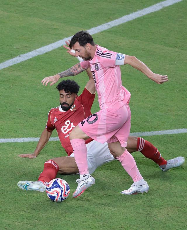 梅西重回巴萨,球队迎来新季挑战 梅西重回巴萨,球队迎来新季挑战