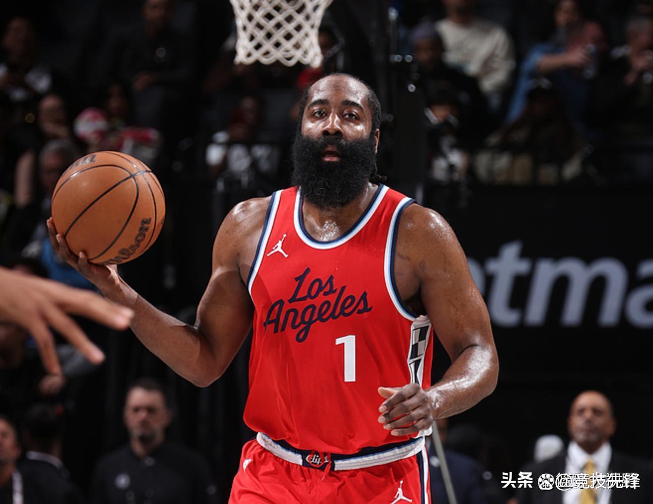 关于猛龙击败篮网，伦纳德全场分全队最高的信息