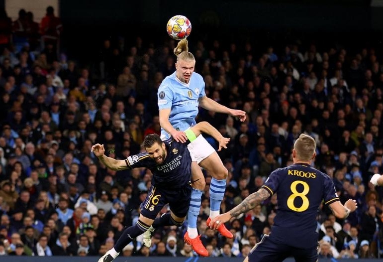 曼城客场大胜，稳步晋级半决赛