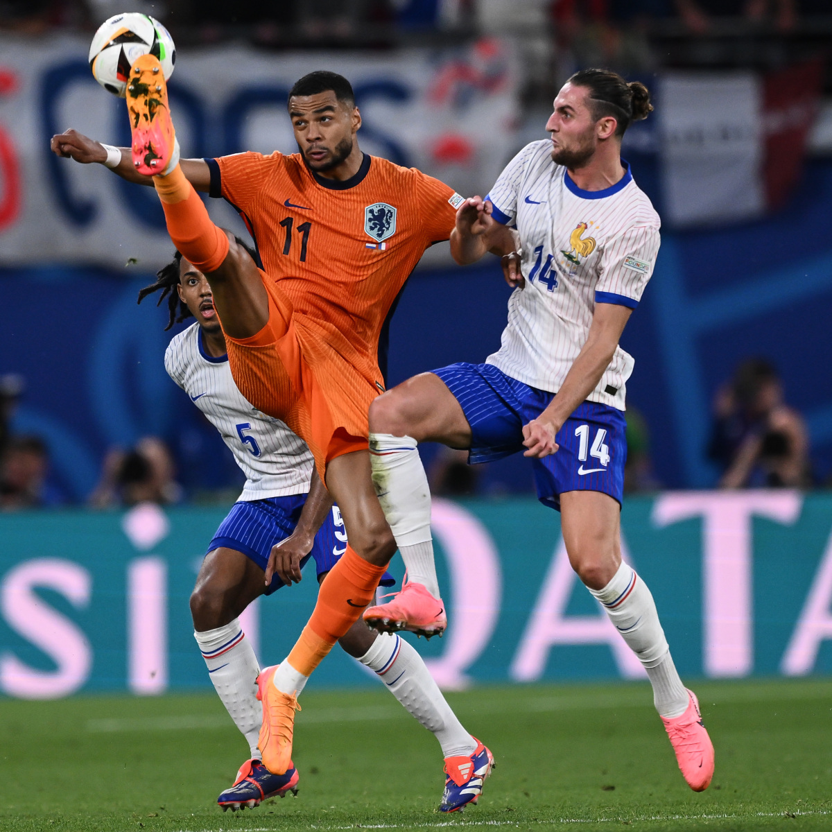 开云体育下载-包含发生激烈抢点！西班牙战平瑞典的词条