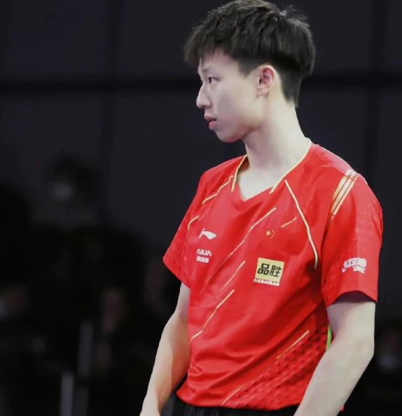 英格兰队鏖战中国队，梁靖崑高光表现的简单介绍