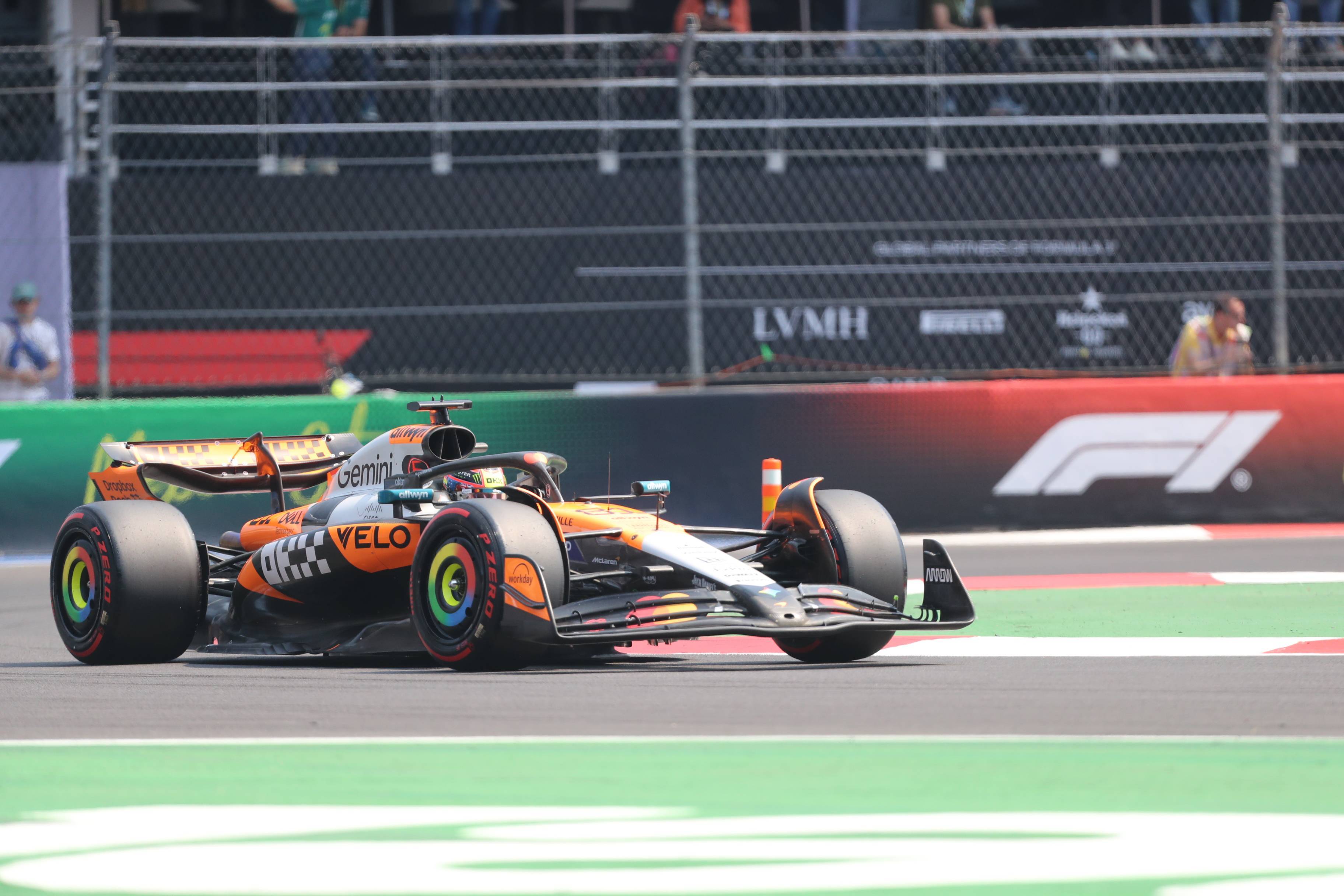 梅赛德斯完胜红牛二队，皮亚斯特里高光表现的简单介绍