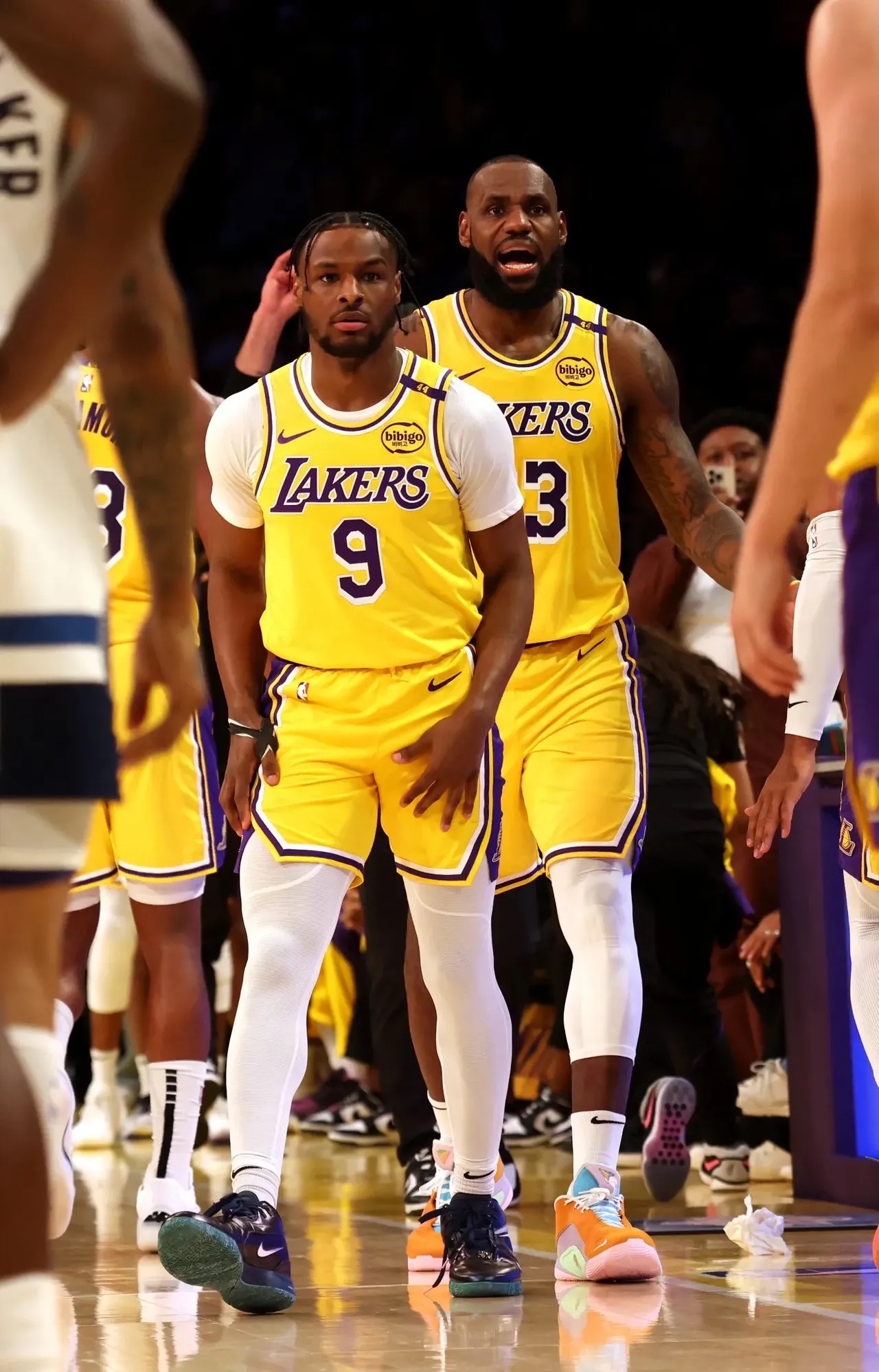 太阳逆转灰熊，詹姆斯扛起全队