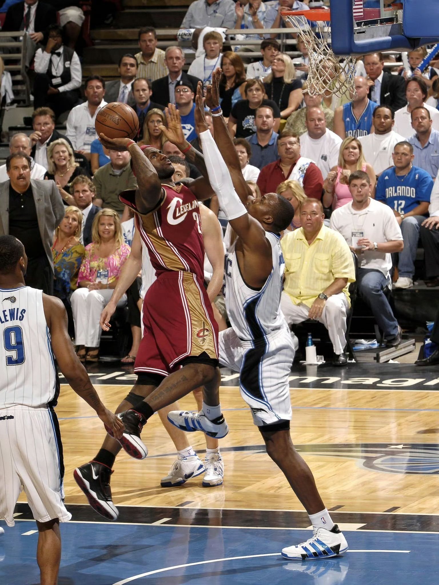 山东队绝杀浙江队，布伦森高光表现的简单介绍