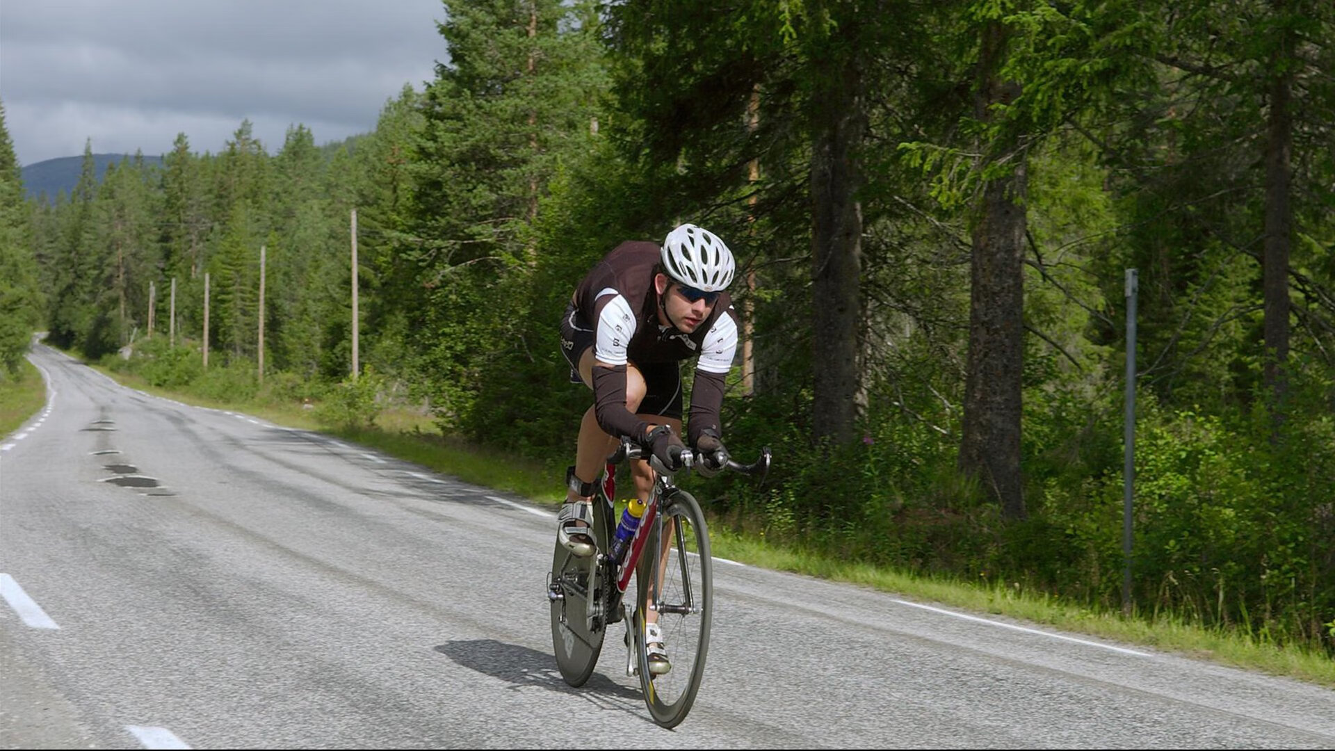 开云APP-赛道与球场，F1年度争冠悬念终结，吉林男篮提前锁定胜局的启示